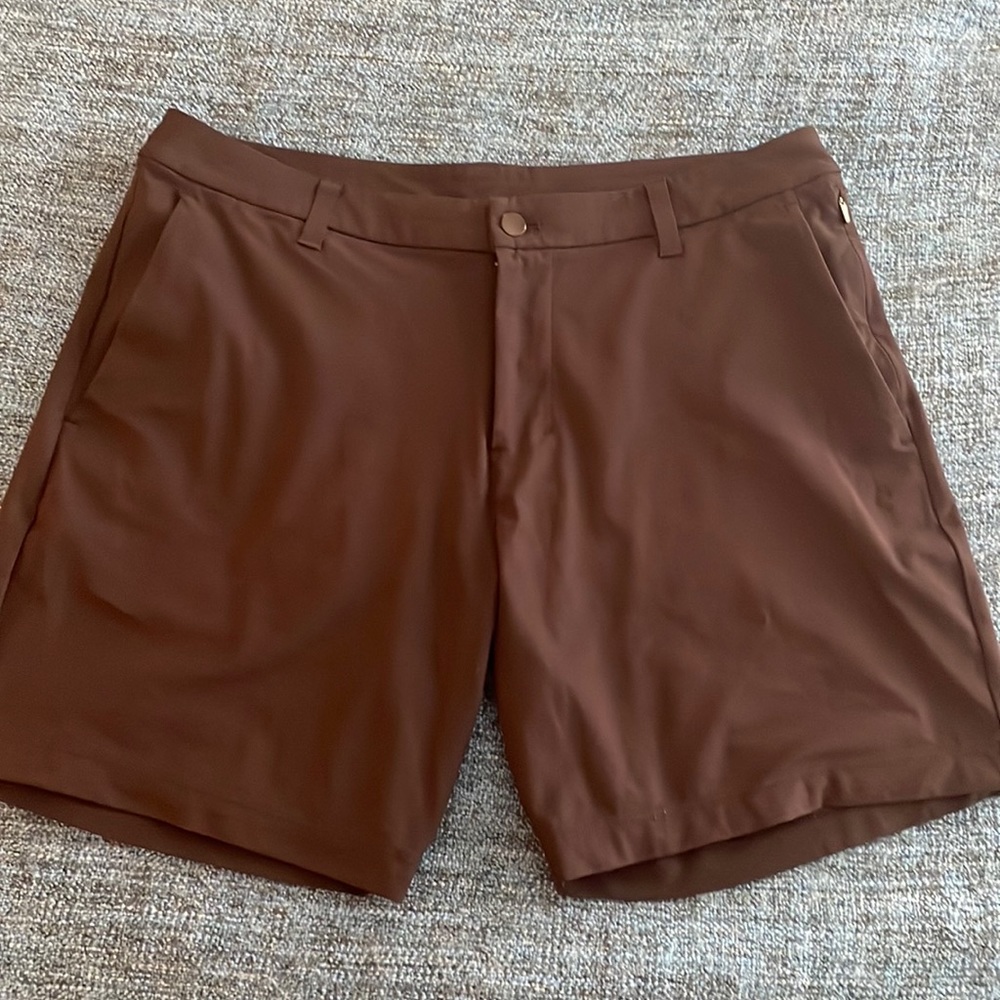 Lululemon Commission Classic-Fit Short 7" - Black - Waist size 34